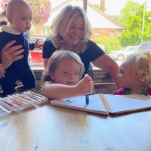 Meet your Posher, Robin anne